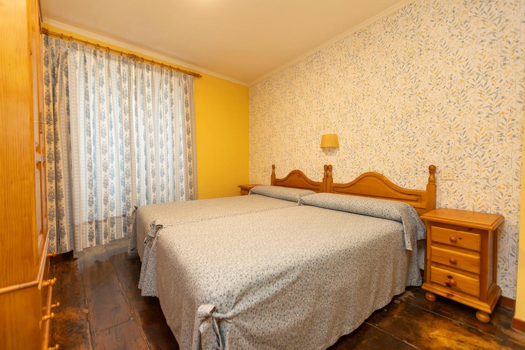 Escuder Apartamentos Turisticos Ribadeo Exterior foto