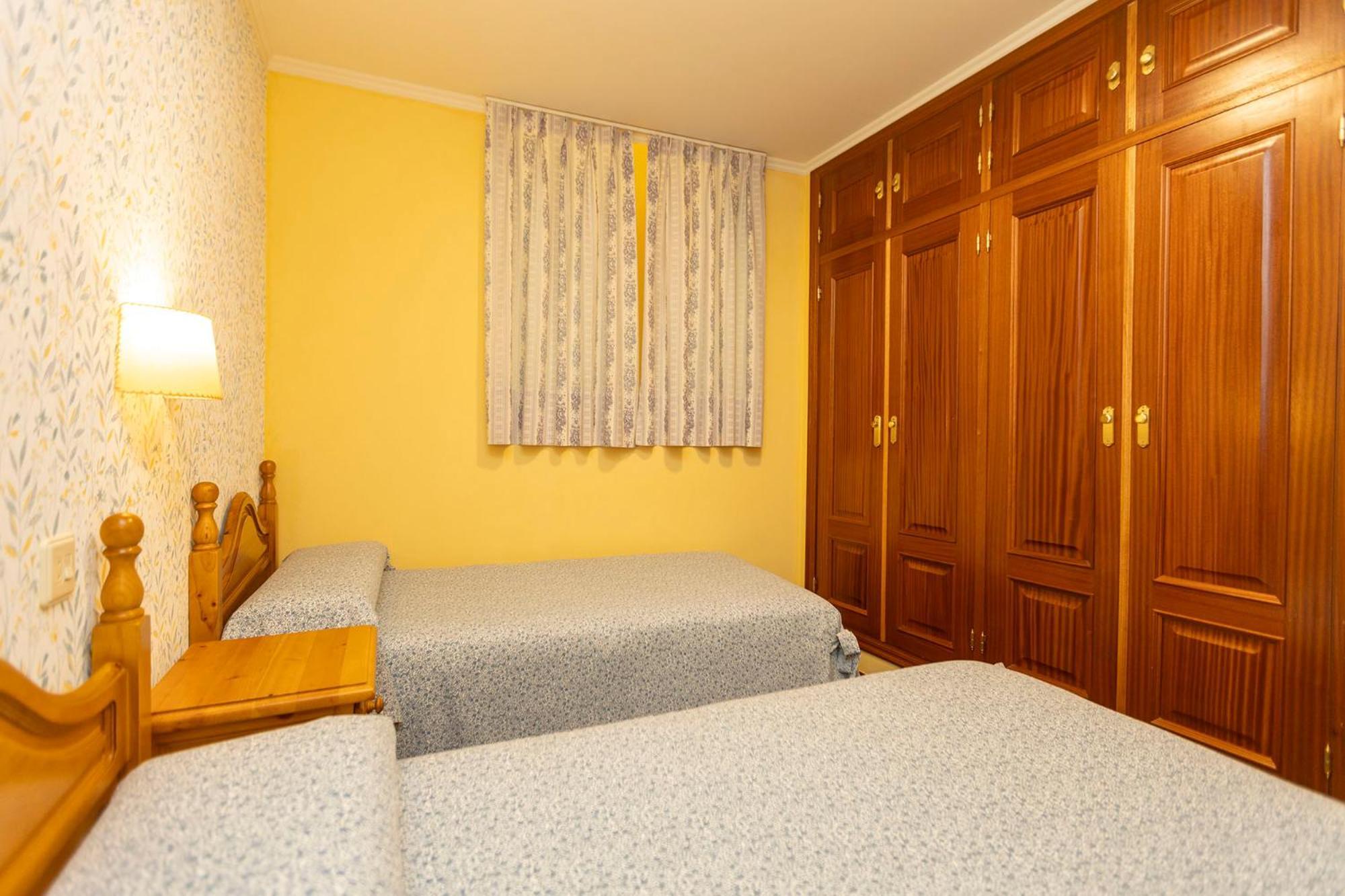Escuder Apartamentos Turisticos Ribadeo Exterior foto