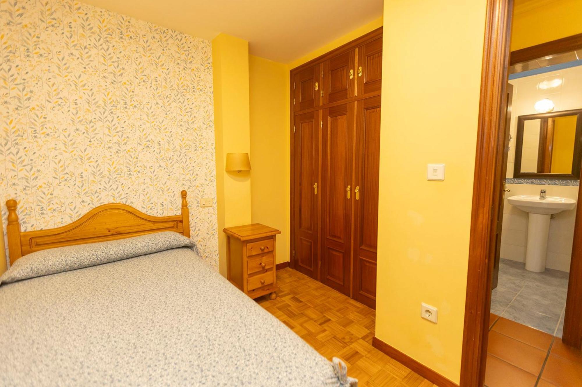 Escuder Apartamentos Turisticos Ribadeo Exterior foto